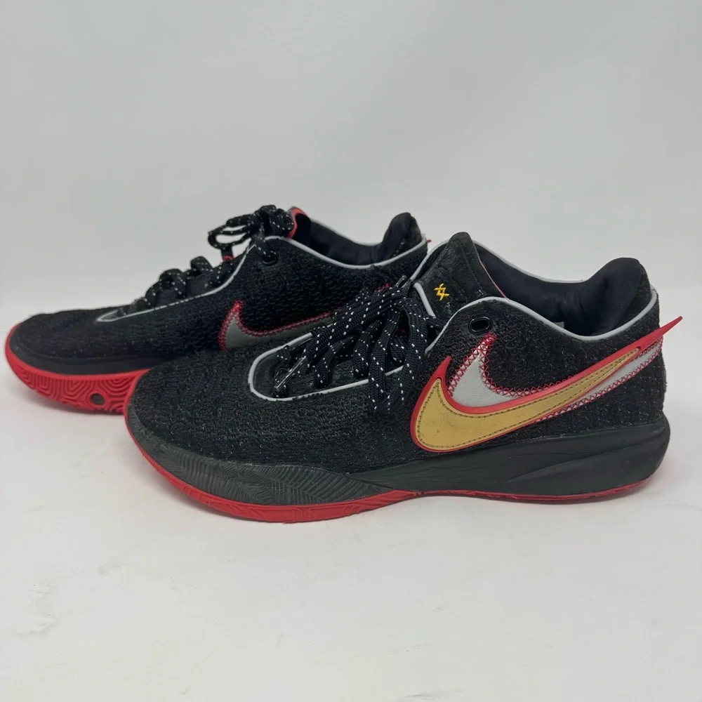 Nike LeBron XX Trinity Size 9